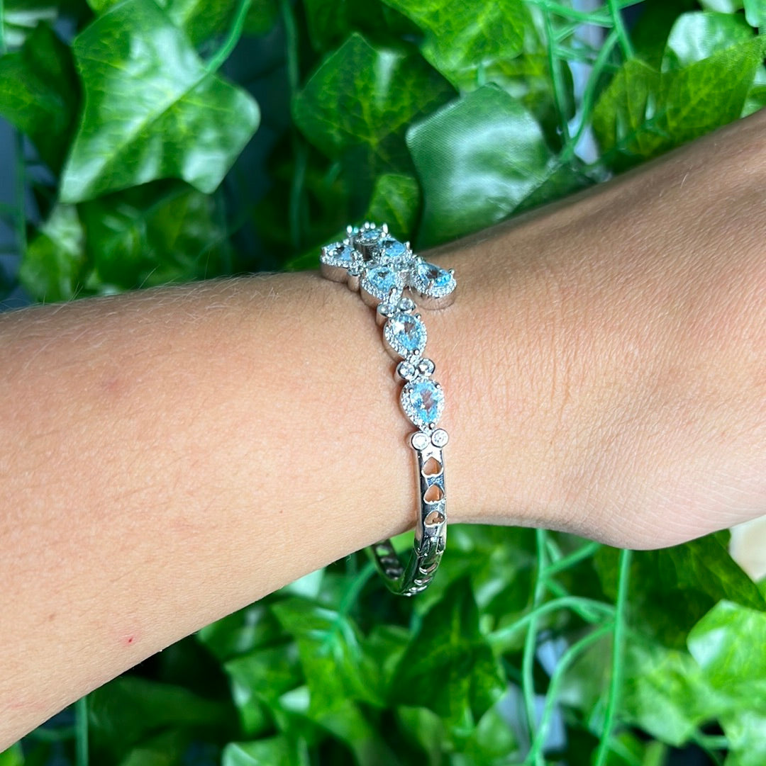 Aquamarine Clasp Bracelet