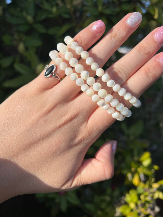 Mother of pearl bracelet round