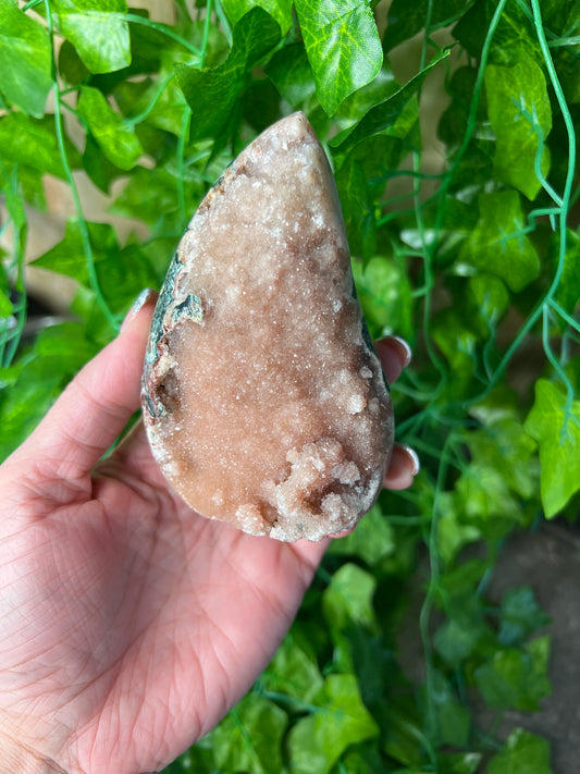 Sparkly Brazilian Pink Amethyst flame (68a)