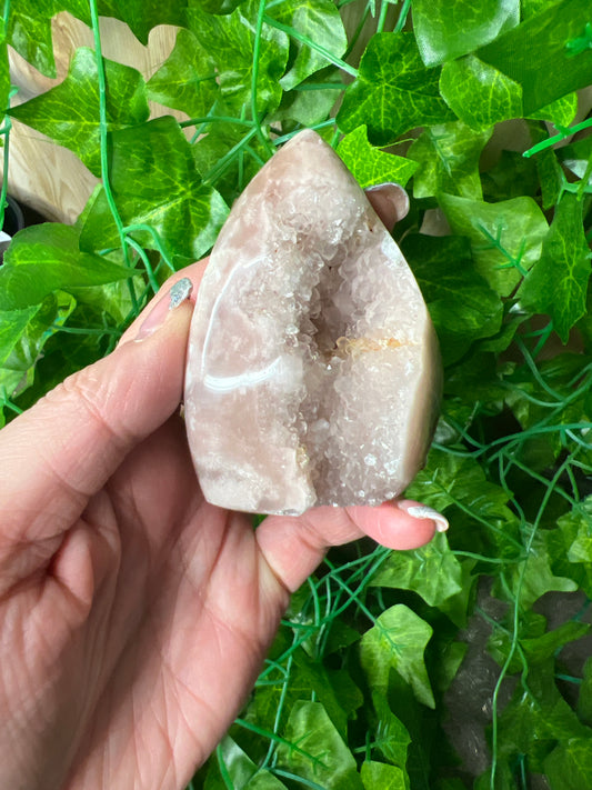 Brazilian Pink Amethyst Flame. (32A)