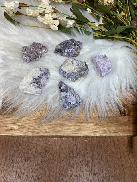 Lepidolite Rough Stone (Purple Mica)