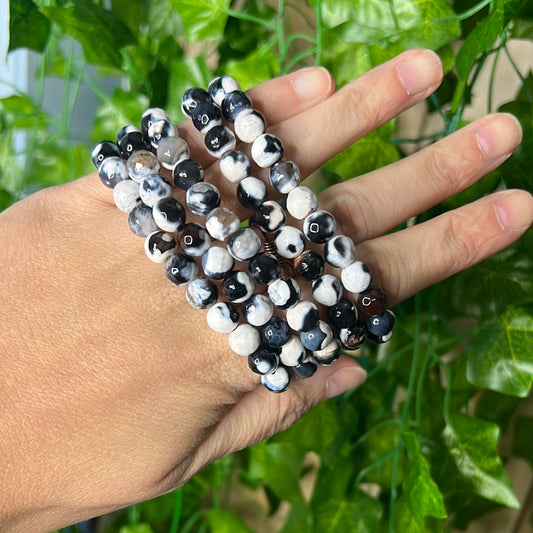 Faceted 8mm Orca Agate Bracelet