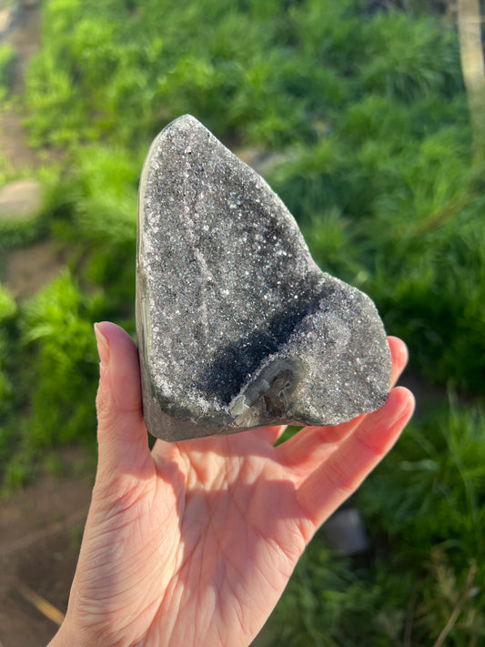 Black amethyst Freeform (40c)