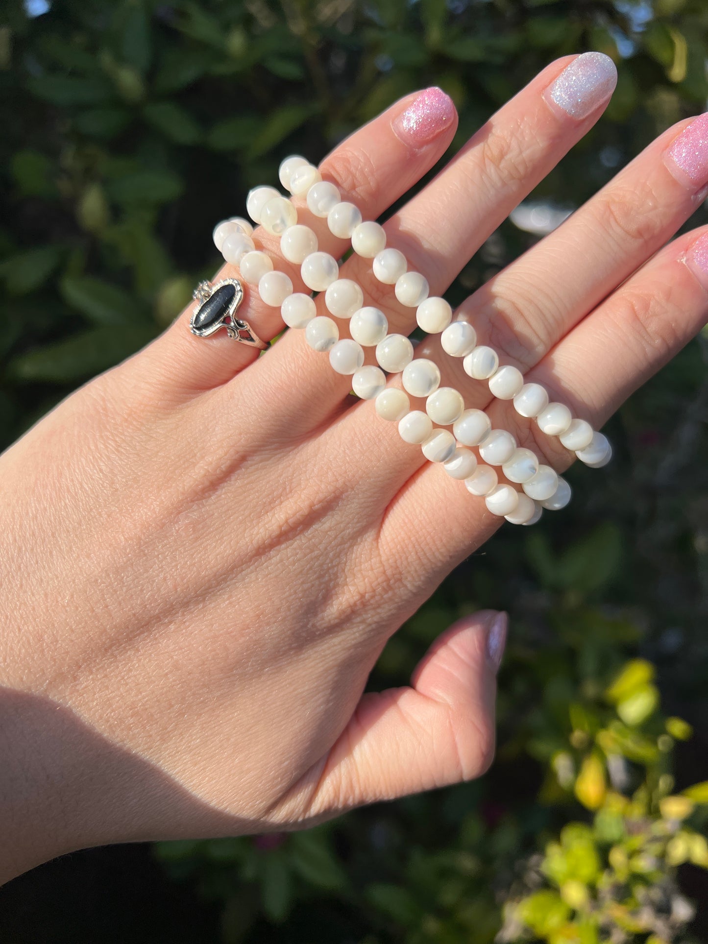 Mother of pearl bracelet round