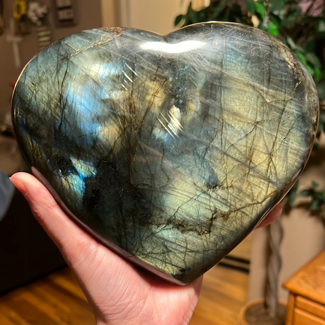 XL Super Flashy Labradorite Heart. (7lbs 11oz)