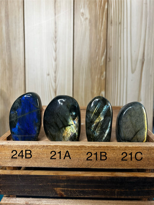 High quality / high flash Labradorite Freeform (24,21 you choose)