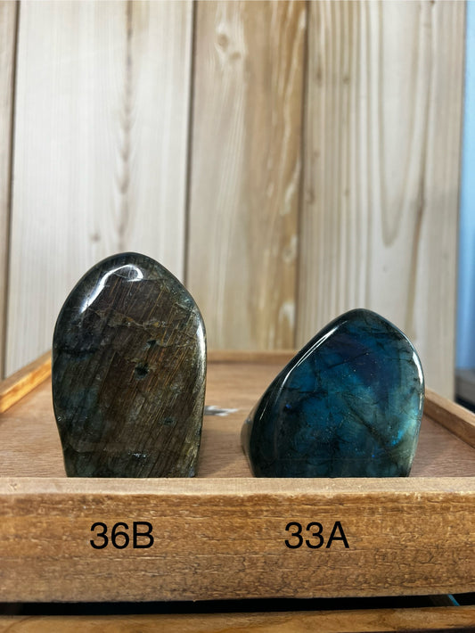 High quality / high flash Labradorite Freeform (36,33 you choose)