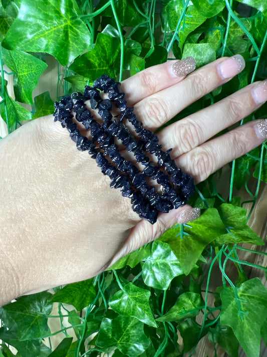 Blue goldstone chip bracelet (manmade)