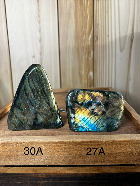 High quality / high flash Labradorite Freeform (30,27 you choose)
